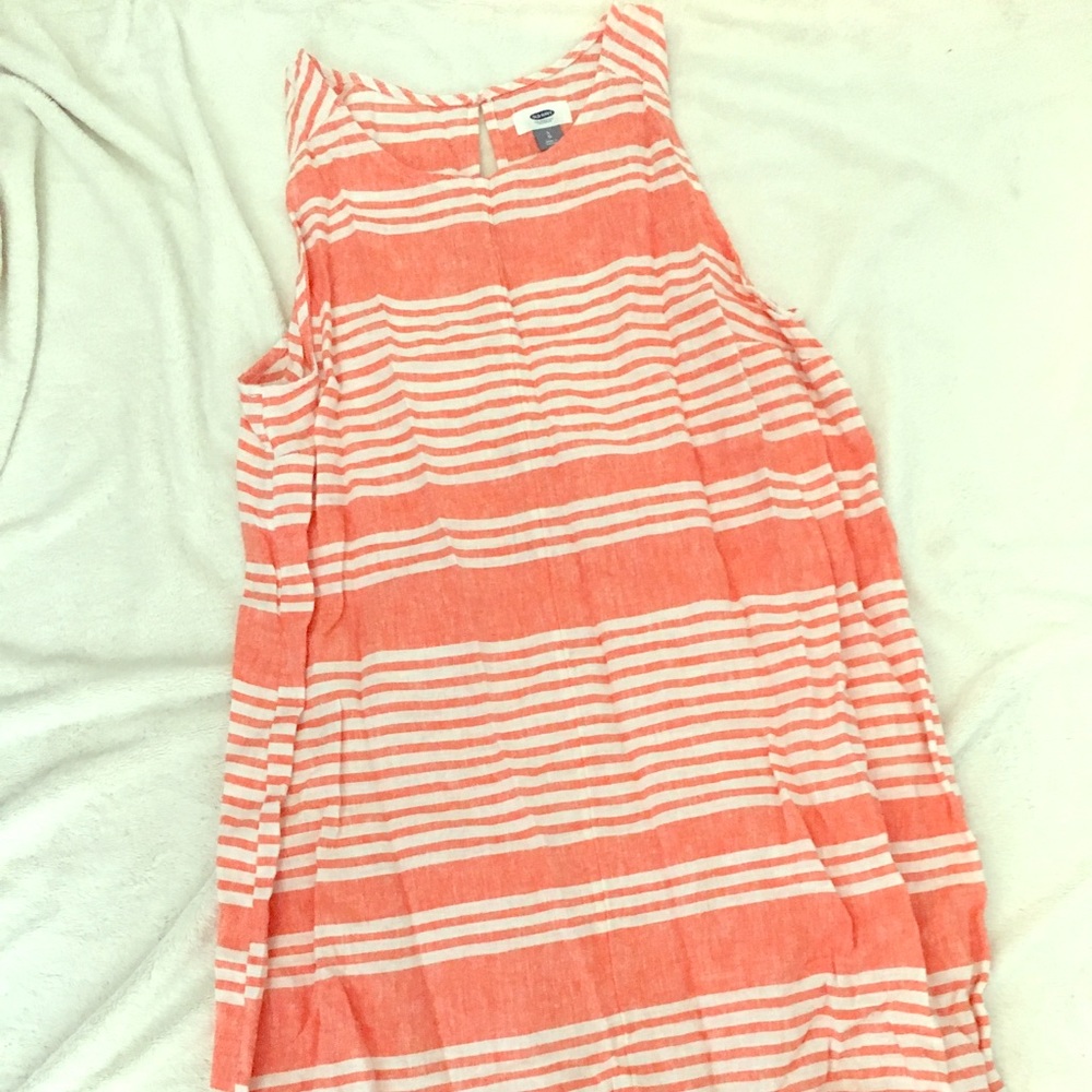 Large Old navy coral and cream linen shift, cute!